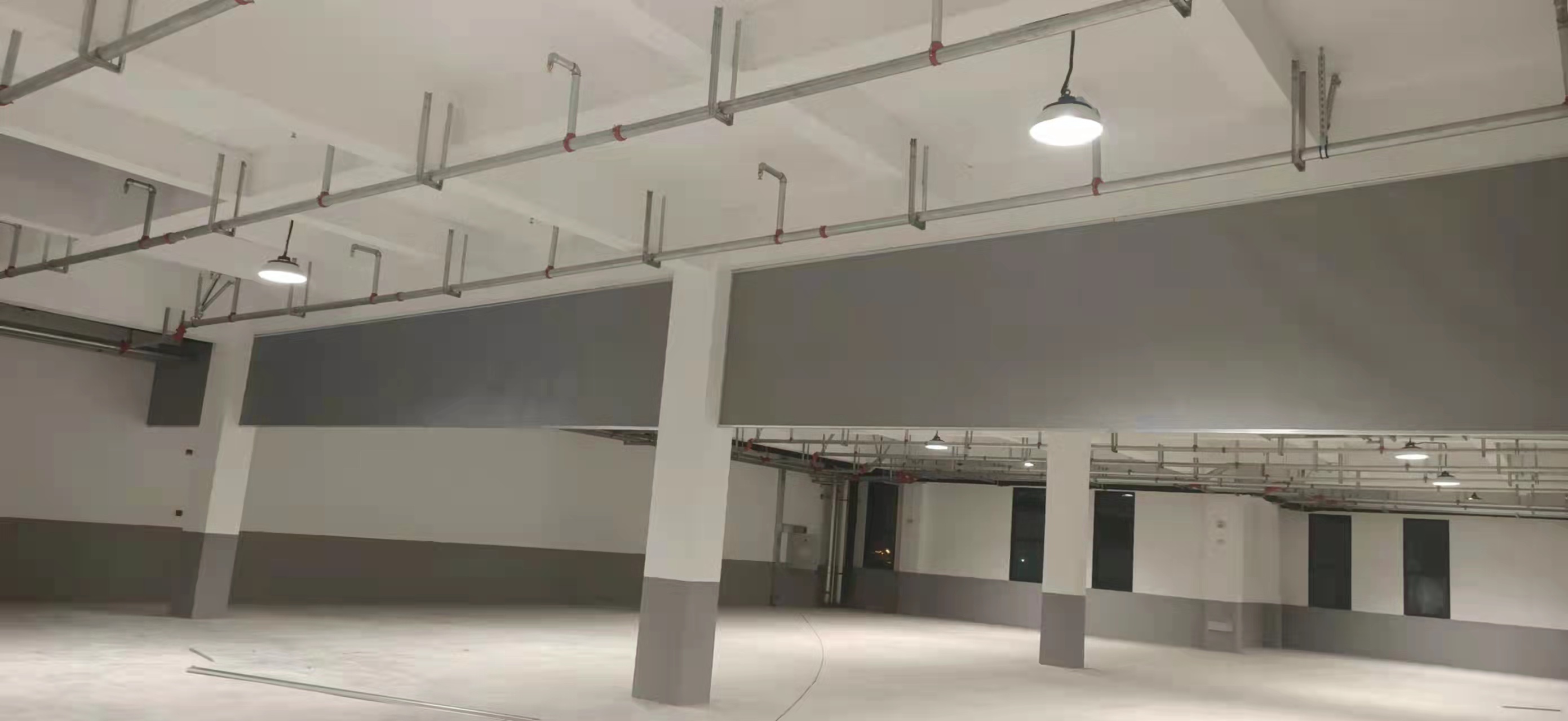 江蘇擋煙垂壁廠家介紹-不同材質(zhì)的擋煙垂壁在哪些場所適用？