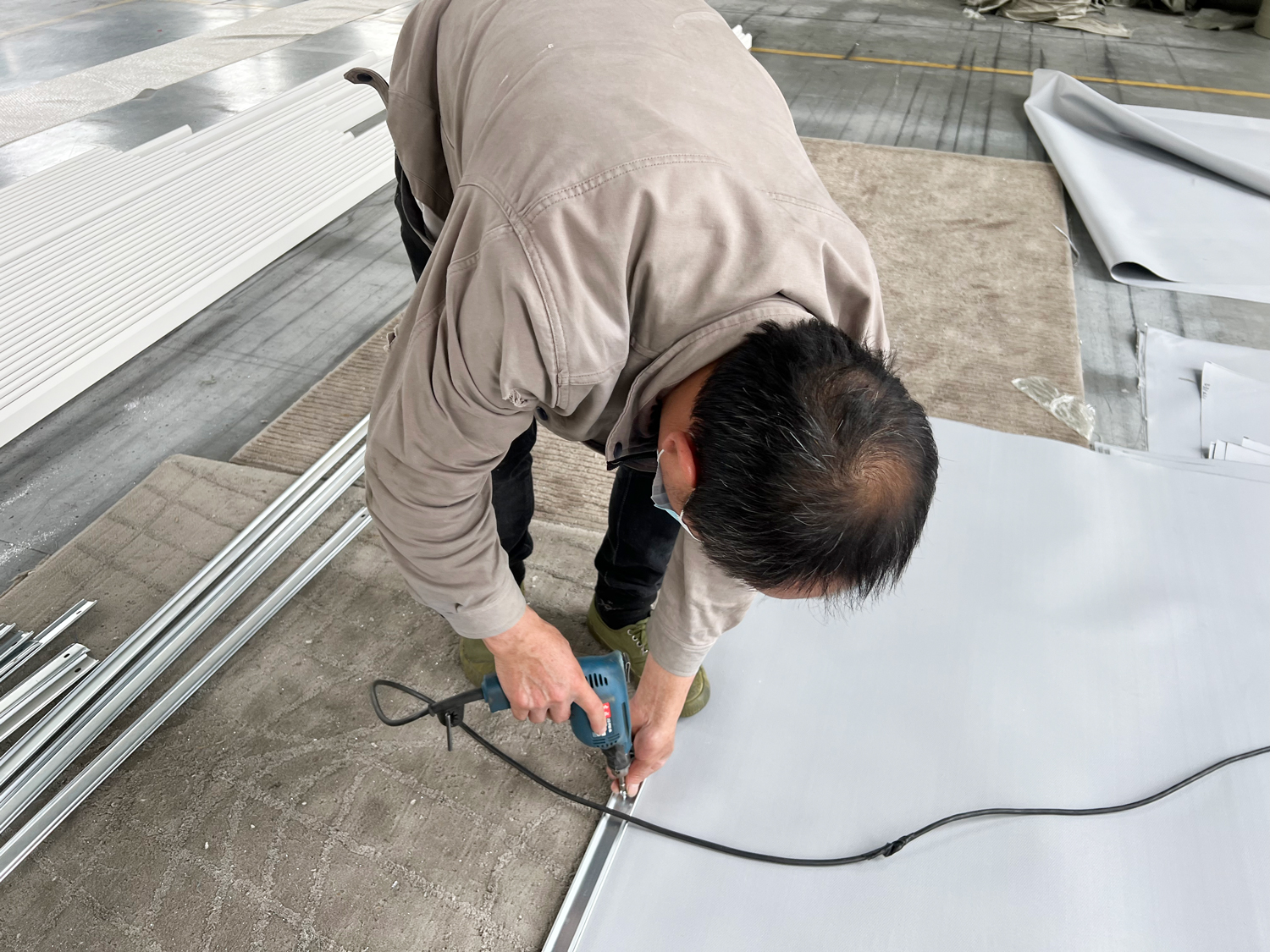 電動擋煙垂壁的尺寸、控制和安裝方案